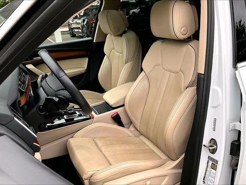 Used 2021 Audi Q5 Prestige w/ Prestige Package AWD/4WD image 8