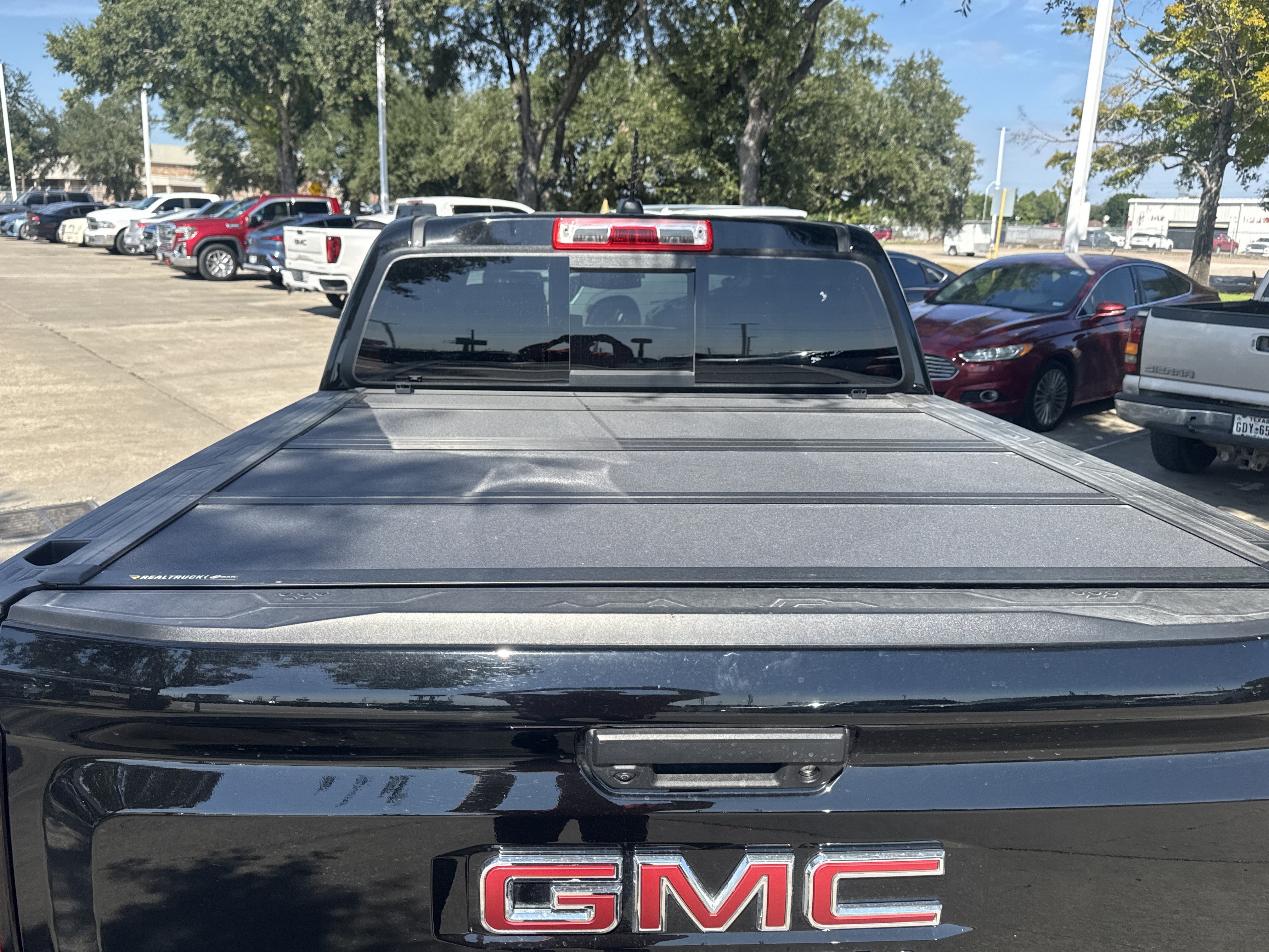 Used 2024 GMC Canyon Elevation w/ Elevation Premium Package RWD image 13