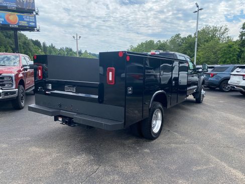 New 2026 Ford F550 4x4 Crew Cab image 11