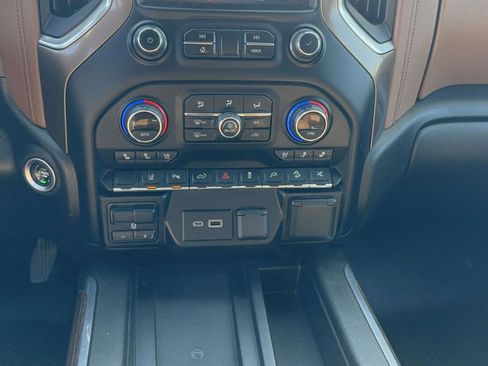 Used 2021 Chevrolet Silverado 2500 High Country w/ Z71 Off-Road Package AWD/4WD image 21
