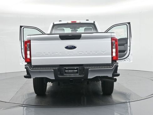 New 2026 Ford F250 XL w/ XL Chrome Package image 28