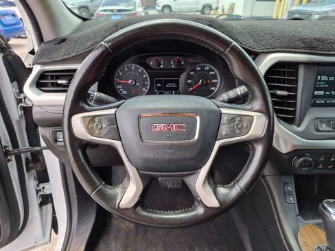 Used 2019 GMC Acadia SLE FWD image 14