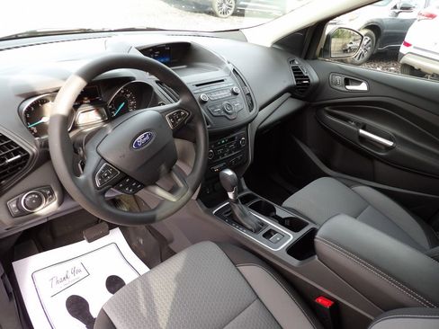Used 2017 Ford Escape SE image 12