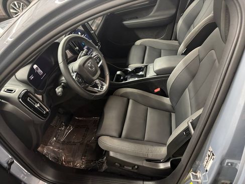Certified 2023 Volvo C40 Recharge Core w/ Climate Package AWD/4WD image 9
