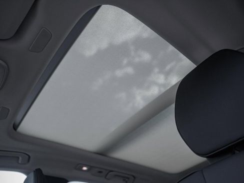 New 2026 Volvo XC60 B5 Plus w/ Protection Package Premier image 32