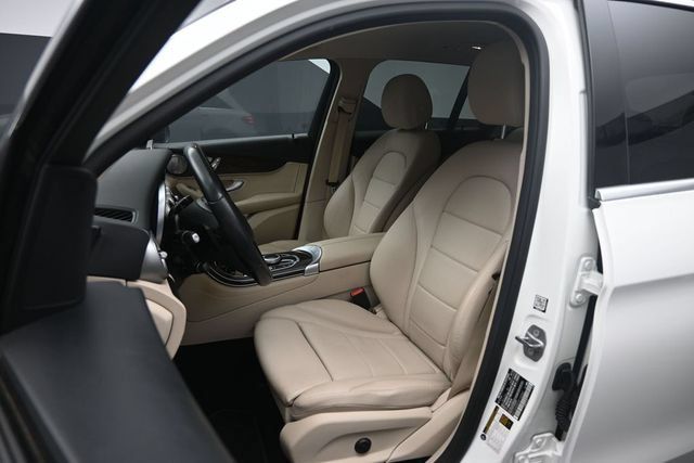 Used 2017 Mercedes-Benz GLC 300 4MATIC image 17