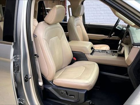 Used 2024 Ford Expedition Max Limited AWD/4WD image 6