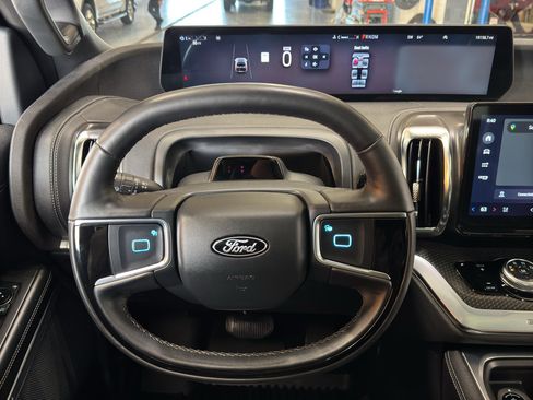 Used 2025 Ford Expedition Platinum w/ Stealth Performance Package AWD/4WD image 28