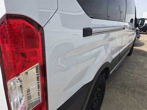 Used 2023 Ford Transit 350 XLT image 7