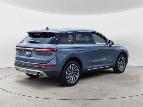 Used 2024 Lincoln Corsair Reserve w/ Equipment Group 201A FWD image 3