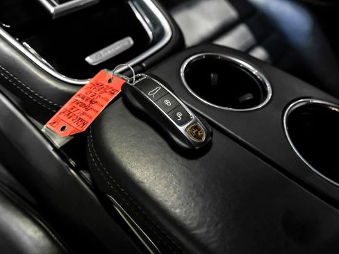 Used 2018 Porsche Panamera 4 AWD/4WD image 65