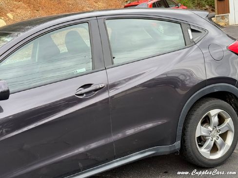 Used 2018 Honda HR-V LX image 33