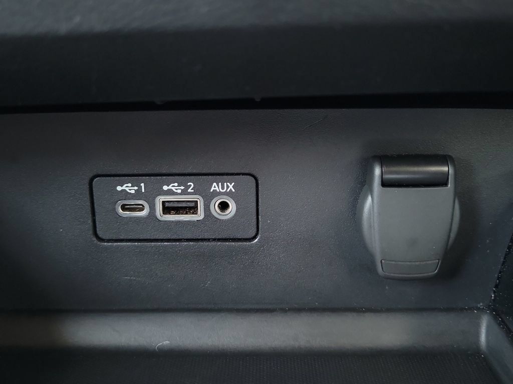 Used 2024 Nissan Altima 2.5 SV FWD image 19