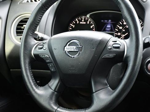 Used 2018 Nissan Pathfinder SL w/ SL Premium Package image 28