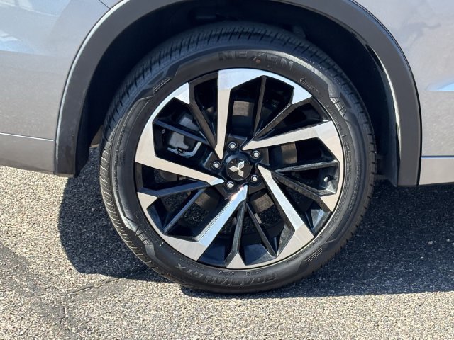 Used 2024 Mitsubishi Outlander SEL FWD image 9