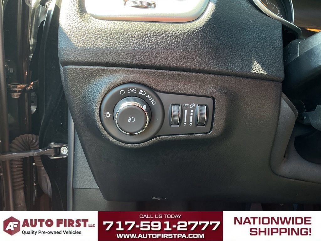 Used 2021 Jeep Compass Latitude w/ Convenience Group AWD/4WD image 23