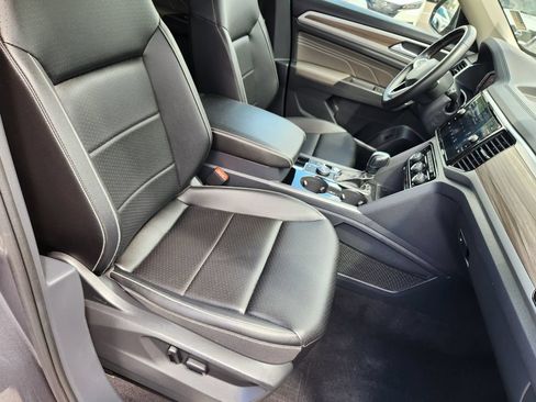 Certified 2023 Volkswagen Atlas SEL AWD/4WD image 11