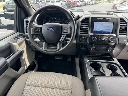 Used 2021 Ford F250 XLT w/ XLT Premium Package AWD/4WD image 14