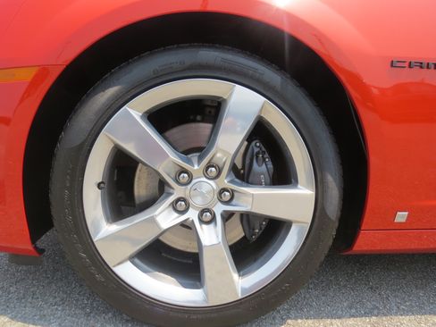 Used 2010 Chevrolet Camaro SS w/ RS Package RWD image 11