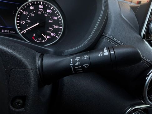 Used 2025 Nissan Sentra SV FWD image 33