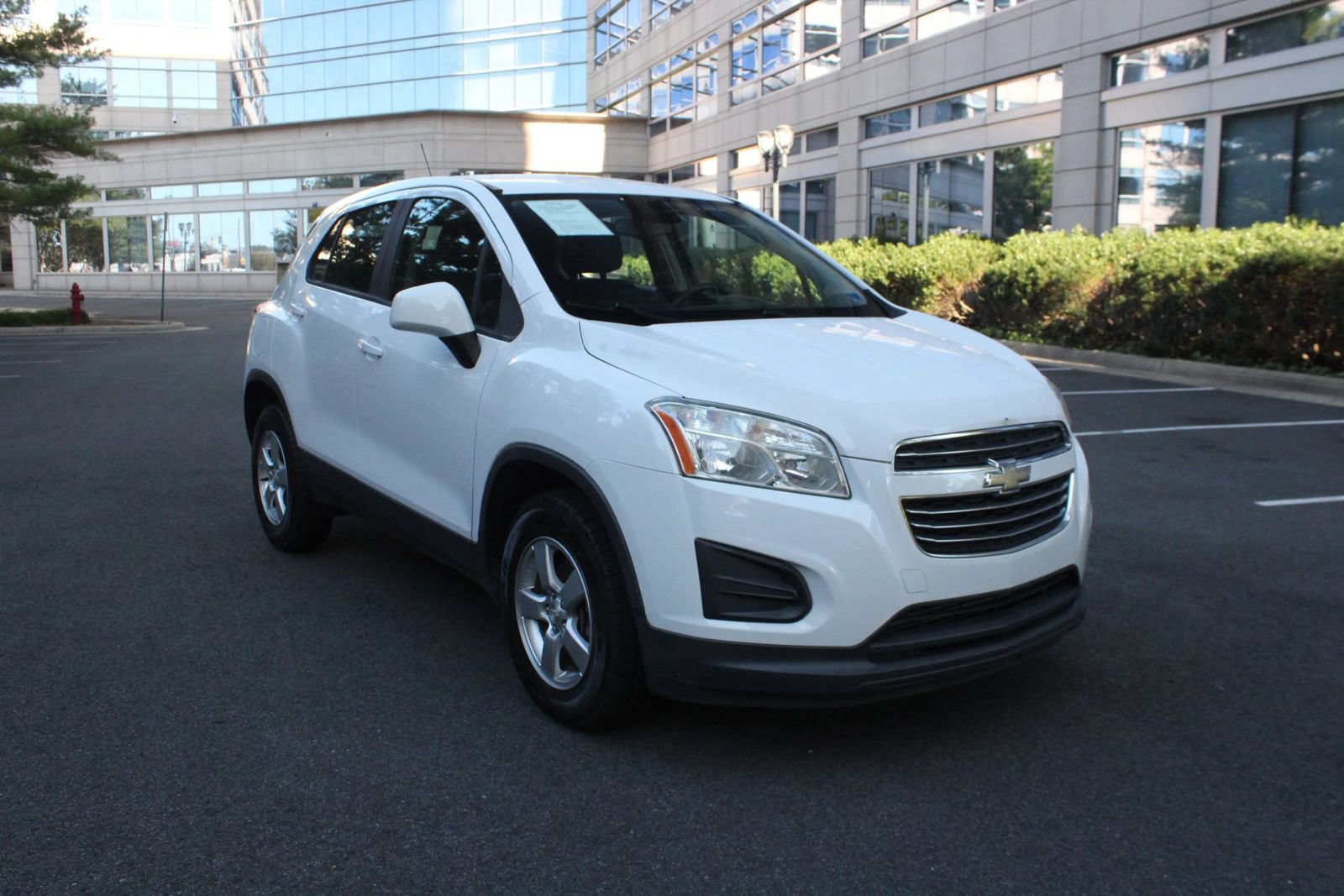Used 2016 Chevrolet Trax LS AWD/4WD image 1