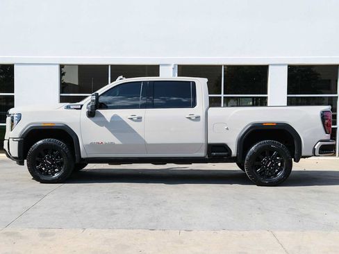 Used 2026 GMC Sierra 2500 AT4 AWD/4WD image 18