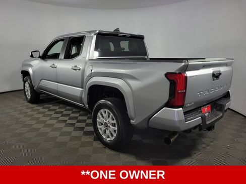 Used 2025 Toyota Tacoma SR5 AWD/4WD image 6