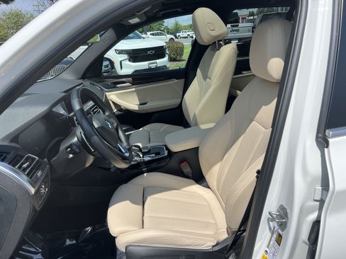 Used 2024 BMW X3 xDrive30i w/ Convenience Package AWD/4WD image 13