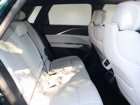 New 2026 Cadillac Lyriq Luxury image 17