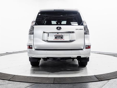 Used 2023 Lexus GX 460 Premium w/ Premium Package image 11
