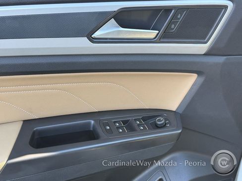 Used 2023 Volkswagen Atlas Cross Sport SE image 18