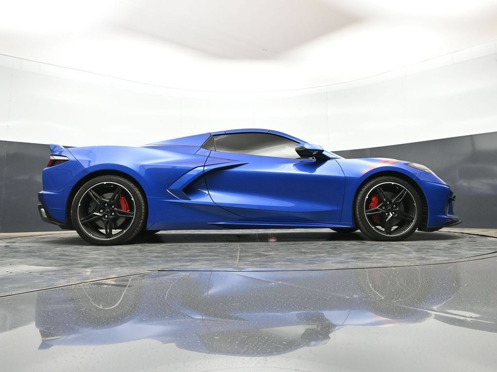 Used 2022 Chevrolet Corvette Stingray Premium Conv w/ Z51 Performance Package RWD image 45