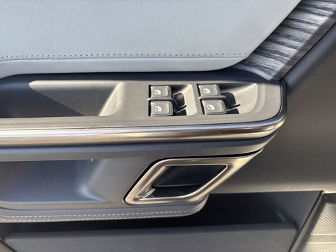 Used 2023 Rivian R1S Adventure AWD/4WD image 14