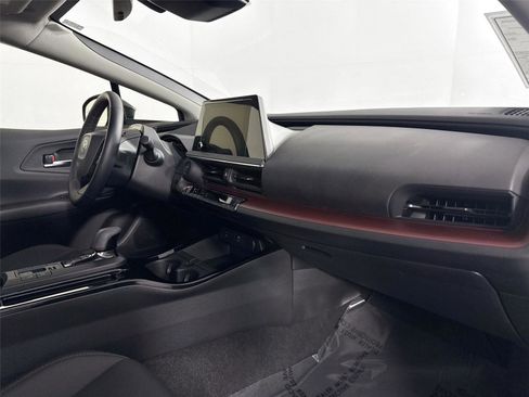 Certified 2025 Toyota Prius Plug-In Hybrid image 42