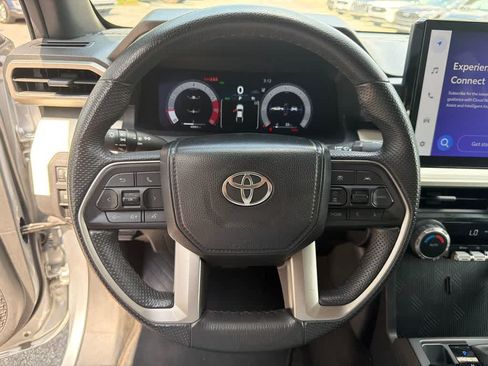 Used 2024 Toyota Tacoma TRD Off-Road AWD/4WD image 24