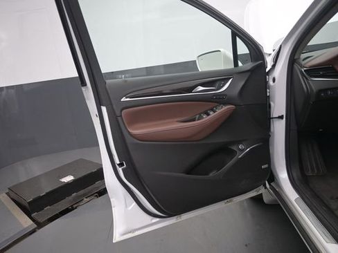 Used 2019 Buick Enclave Avenir w/ Avenir Technology Package AWD/4WD image 12
