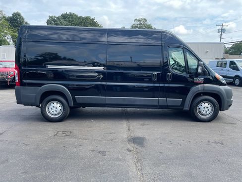 Used 2018 RAM ProMaster 2500 w/ Interior Convenience Group FWD image 5