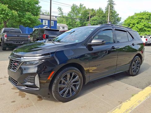 Used 2022 Chevrolet Equinox RS w/ RS Leather Package AWD/4WD image 3