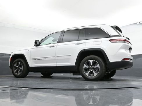 Used 2022 Jeep Grand Cherokee Limited 4xe w/ Luxury Tech Group II AWD/4WD image 44