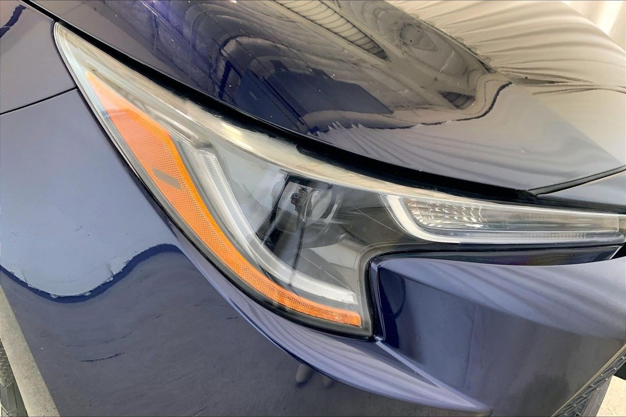 Used 2022 Toyota Corolla LE FWD image 28
