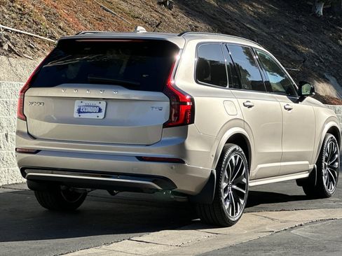 New 2026 Volvo XC90 T8 Ultra w/ Lounge Package image 5