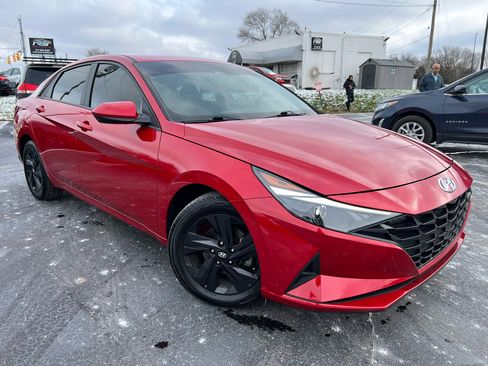 Used 2021 Hyundai Elantra SEL image 35