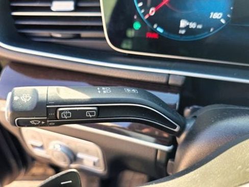 Used 2022 Mercedes-Benz GLE 350 4MATIC w/ Premium Package image 18