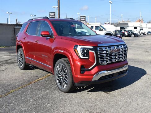 New 2026 GMC Terrain Denali w/ LPO, Floor Liner Package image 3