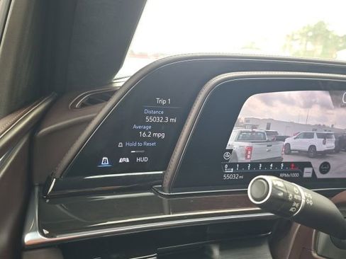 Used 2021 Cadillac Escalade Sport Platinum image 29