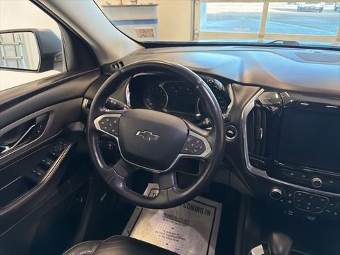 Used 2021 Chevrolet Traverse RS image 31