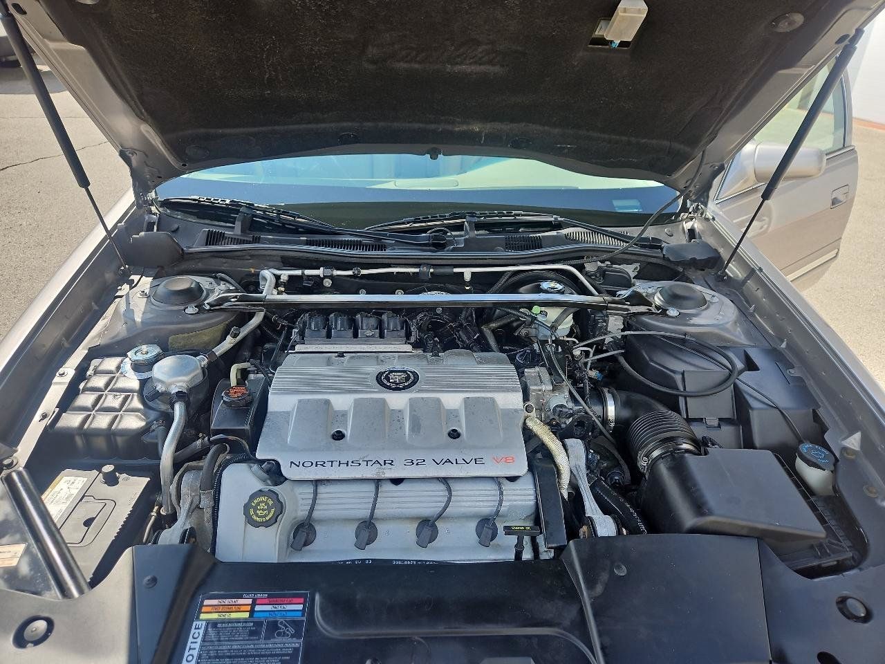 Used 1998 Cadillac De Ville FWD image 6