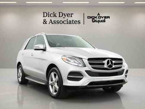 Used 2019 Mercedes-Benz GLE 400 4MATIC image 1