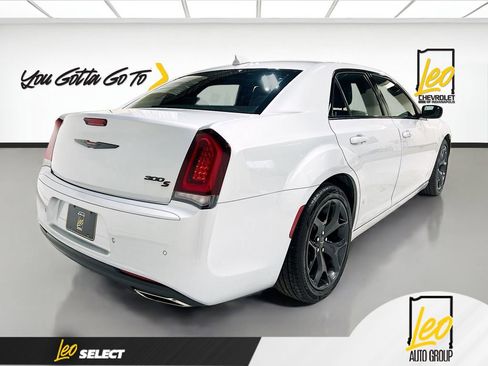 Used 2023 Chrysler 300 S image 5