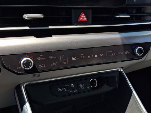 Used 2025 Kia Carnival SX FWD image 16